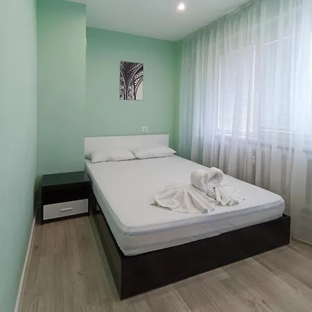Diana Apartment *